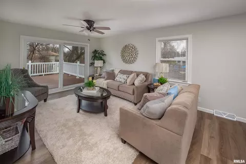 2508 2nd St, Moline, IL 61265 photo 2
