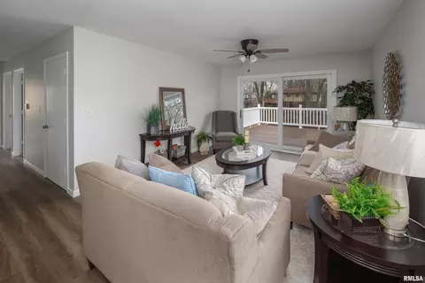 2508 2nd St, Moline, IL 61265 photo 3