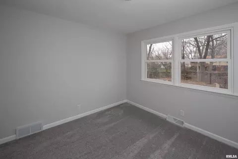 2508 2nd St, Moline, IL 61265 photo 17