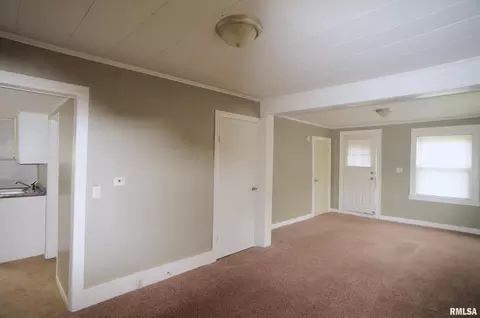 149 4th St, Silvis, IL 61282 photo 17