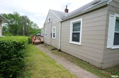149 4th St, Silvis, IL 61282 photo 27