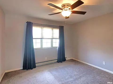 940 17th St #9, Moline, IL 61265 photo 5