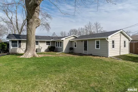 2310 8th St, Silvis, IL 61282 photo 14