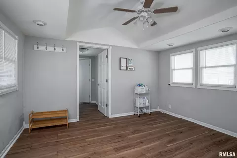 2310 8th St, Silvis, IL 61282 photo 8