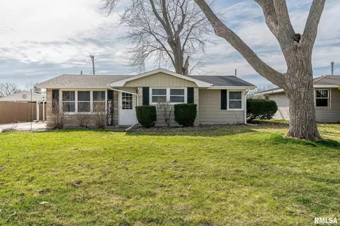 2310 8th St, Silvis, IL 61282 photo 1