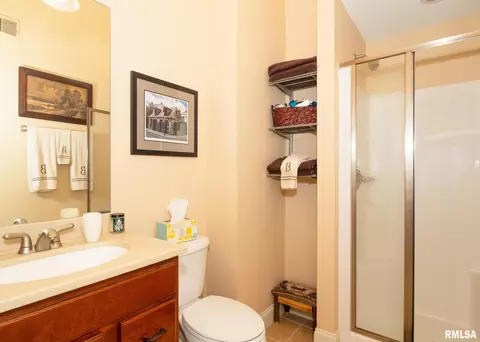 4036 River Dr #4D, Moline, IL 61265 photo 20