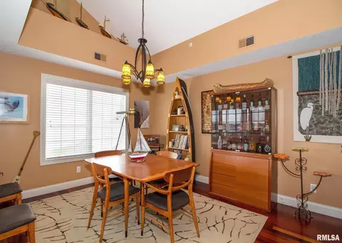4036 River Dr #4D, Moline, IL 61265 photo 7