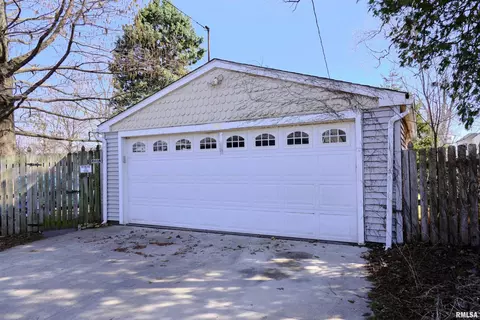 1541 13th Ave, Moline, IL 61265 photo 3