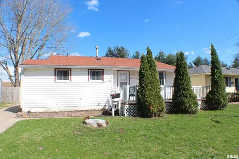 4512 51st St, Moline, IL 61265 photo 1