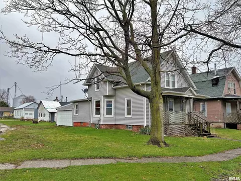 305 Main St, Osco, IL 61274 photo 3