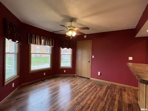 305 Main St, Osco, IL 61274 photo 10
