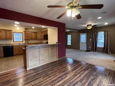 305 Main St, Osco, IL 61274 photo 12