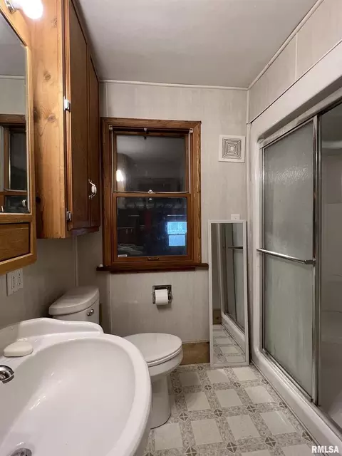 305 Main St, Osco, IL 61274 photo 19