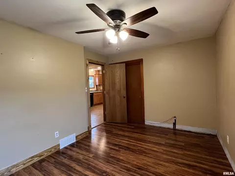 305 Main St, Osco, IL 61274 photo 18