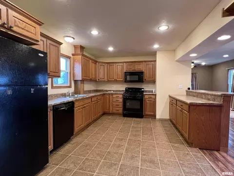 305 Main St, Osco, IL 61274 photo 15