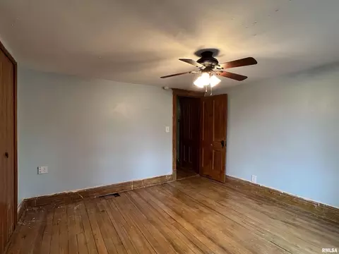 305 Main St, Osco, IL 61274 photo 23