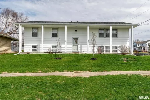 927 3rd Ave, Fulton, IL 61252 photo 1
