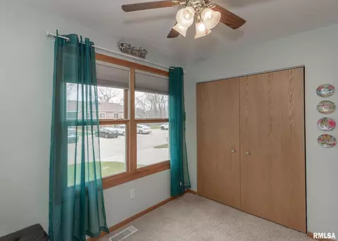 4208 13th Ave, Moline, IL 61265 photo 17