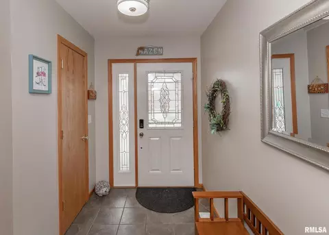 4208 13th Ave, Moline, IL 61265 photo 3