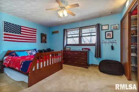 3015 36th St, Moline, IL 61265 photo 13