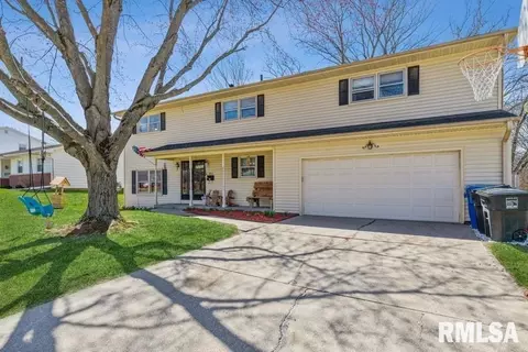 3015 36th St, Moline, IL 61265 photo 2