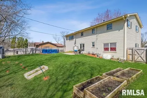 3015 36th St, Moline, IL 61265 photo 3