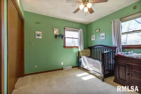 3015 36th St, Moline, IL 61265 photo 15