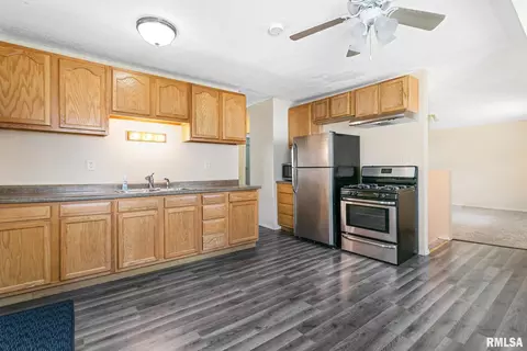 4608 50th St, Moline, IL 61265 photo 7
