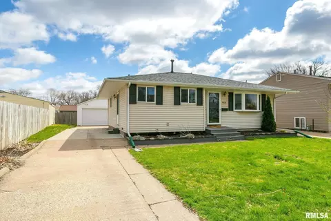 4608 50th St, Moline, IL 61265 photo 2