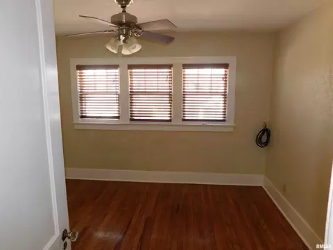 2744 14th Ave, Moline, IL 61265 photo 3
