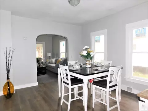 1548 29th Ave, Moline, IL 61265 photo 9