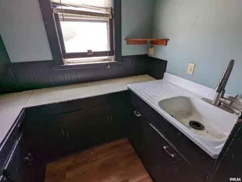 1708 16th St, Moline, IL 61265 photo 9