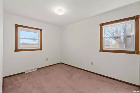800 4th Ave E, Milan, IL 61264 photo 11