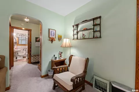 1816 33rd St, Moline, IL 61265 photo 5