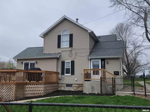 902 13th St, Fulton, IL 61252 photo 1