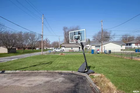 630 17th St, Silvis, IL 61282 photo 35