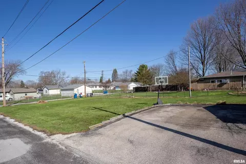 630 17th St, Silvis, IL 61282 photo 37