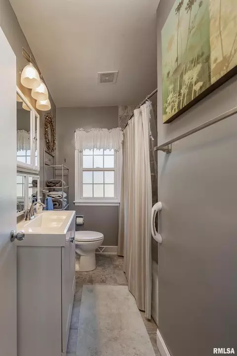 630 17th St, Silvis, IL 61282 photo 17