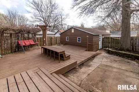 1128 25th St, Moline, IL 61265 photo 4