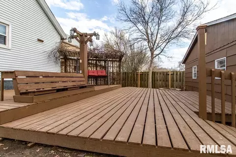 1128 25th St, Moline, IL 61265 photo 6