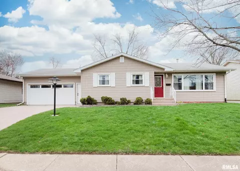 813 13th St, Silvis, IL 61282 photo 1