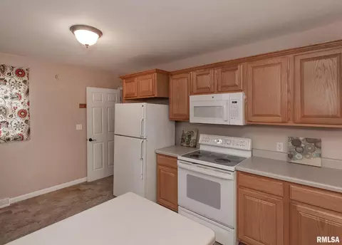 813 13th St, Silvis, IL 61282 photo 12