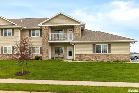 300 E Franklin St #204, Eldridge, IA 52748 photo 1