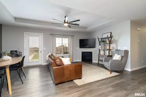 300 E Franklin St #204, Eldridge, IA 52748 photo 9