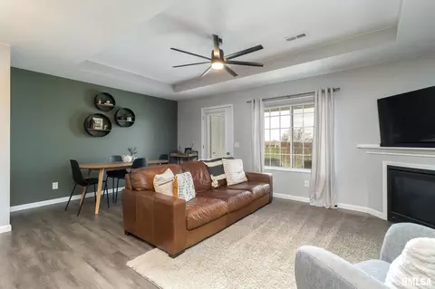 300 E Franklin St #204, Eldridge, IA 52748 photo 8