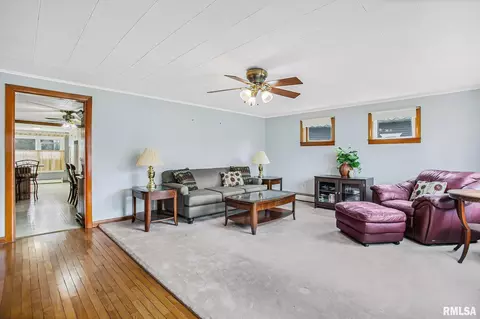 2008 44th St, Moline, IL 61265 photo 4