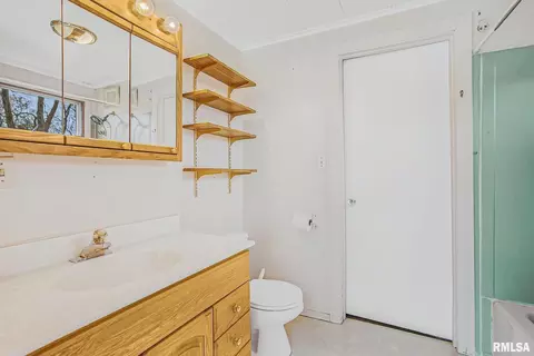 2008 44th St, Moline, IL 61265 photo 17