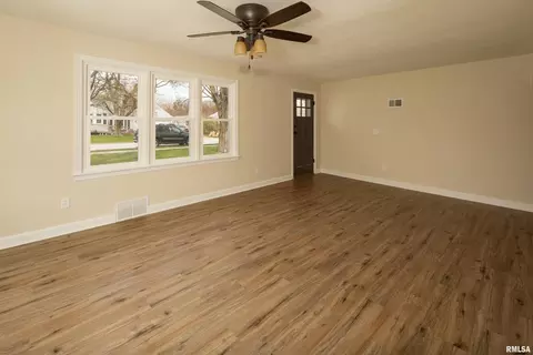 4510 22nd Ave, Moline, IL 61265 photo 17