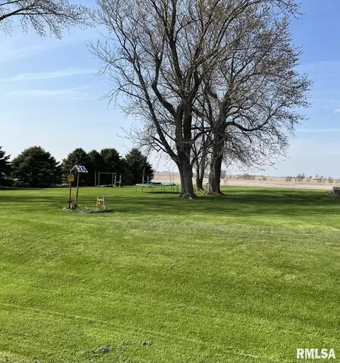 665 Knox Hwy 35, Oneida, IL 61467 photo 8