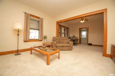 2383 30th St, Moline, IL 61265 photo 10